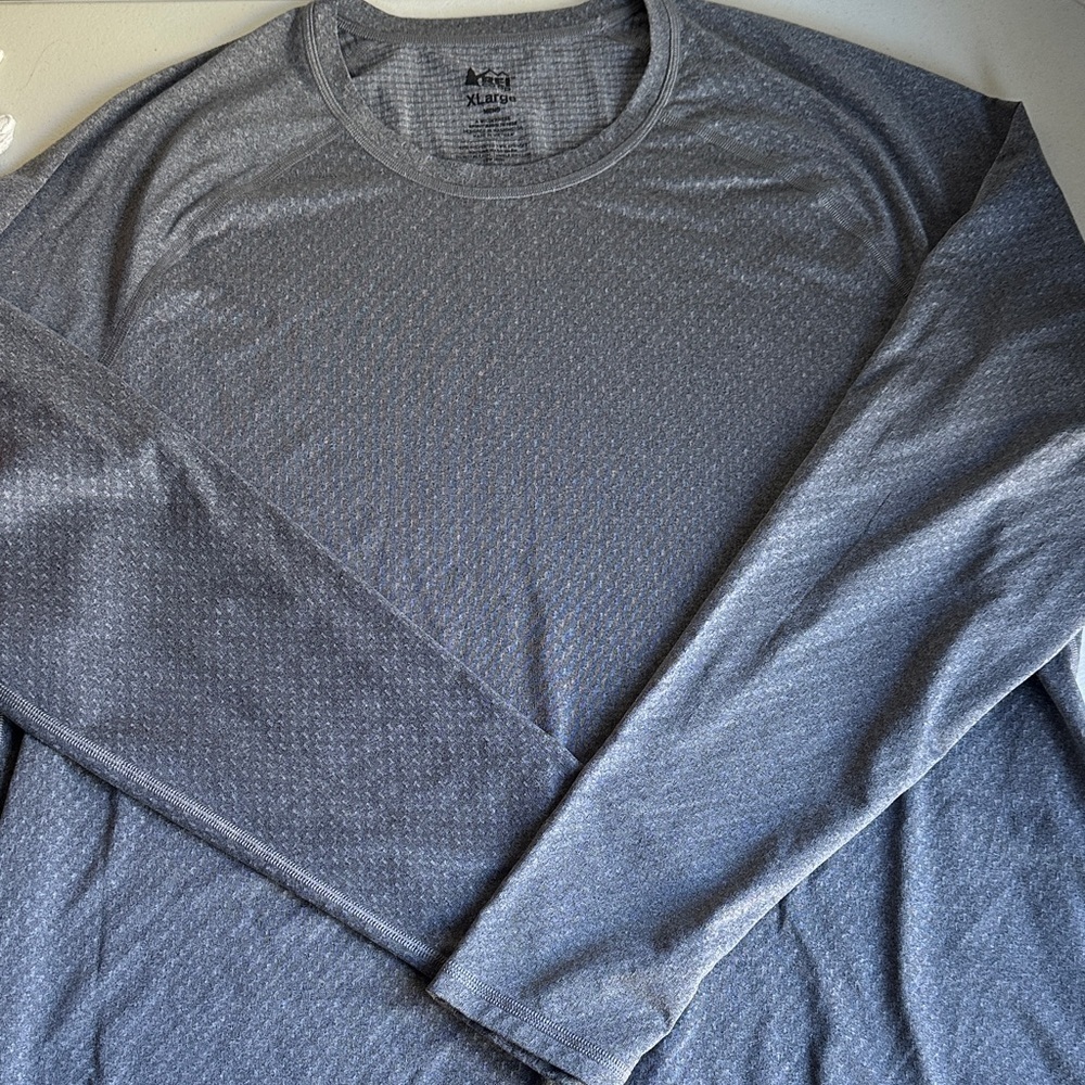 REI Men's Heather Gray Long Sleeve Tee